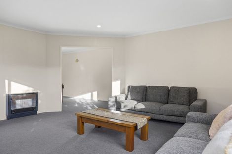 Photo of property in 30 Fairview Terrace, Waipahihi, Taupo, 3330