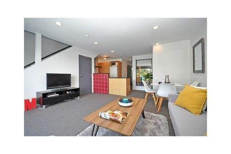 Photo of property in 7/2 Atarangi Road, Greenlane, Auckland, 1051
