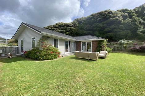 Photo of property in 21 Banks Boulevard, Whitby, Porirua, 5024