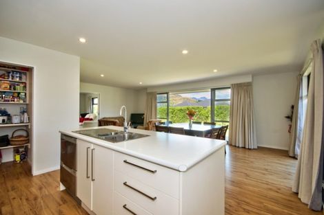 Photo of property in 1 Cone Peak Close, Lake Hayes, Queenstown, 9304