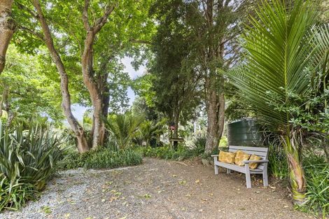 Photo of property in 218 Massey Road, Waipu, 0582