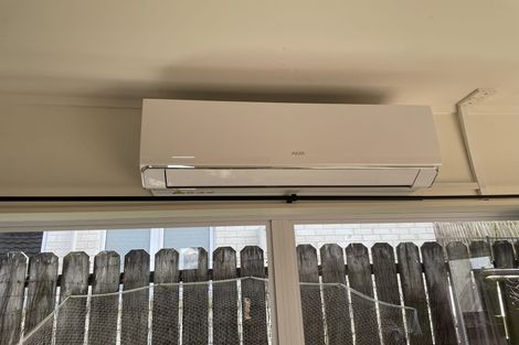 Photo of property in 2/17 Kells Place, Botany Downs, Auckland, 2010