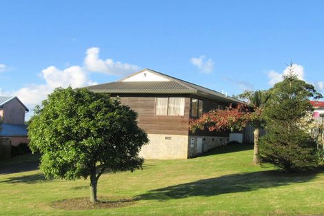 Photo of property in 12 Rakaia Rise, Clover Park, Auckland, 2019