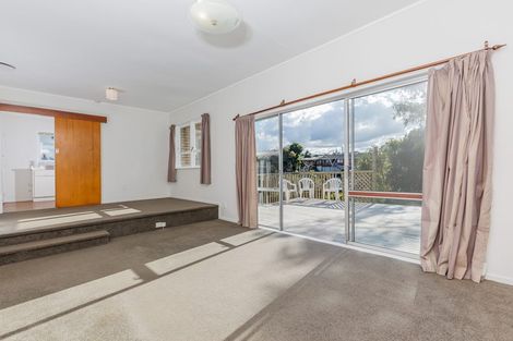 Photo of property in 55 Ramillies Place, Glenfield, Auckland, 0629