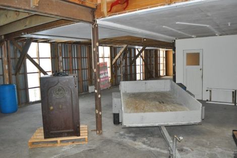 Photo of property in 170 Paraite Road, Paraite, New Plymouth, 4373