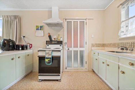 Photo of property in 1/3a Grande Vue Road, Manurewa, Auckland, 2102