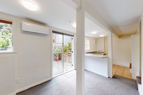 Photo of property in 141 Grant Road, Thorndon, Wellington, 6011