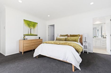 Photo of property in 36 Max Short Drive, Pukekohe, 2120