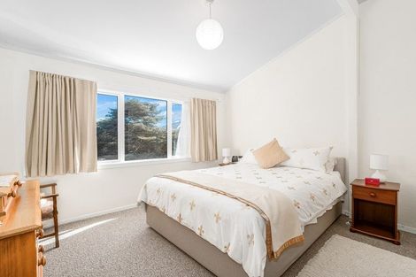 Photo of property in 3/133 Queens Drive, Lyall Bay, Wellington, 6022