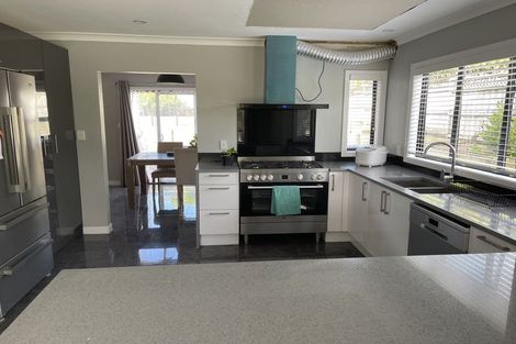 Photo of property in 27 Charles Prevost Drive, The Gardens, Auckland, 2105