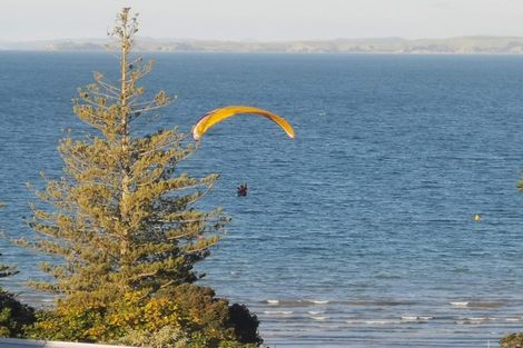 Photo of property in 1/29 Bayview Road, Browns Bay, Auckland, 0630