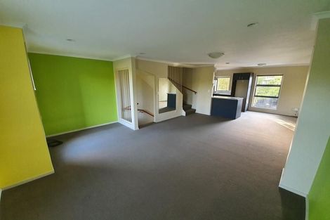 Photo of property in 36 Verdale Circle, Glen Eden, Auckland, 0602