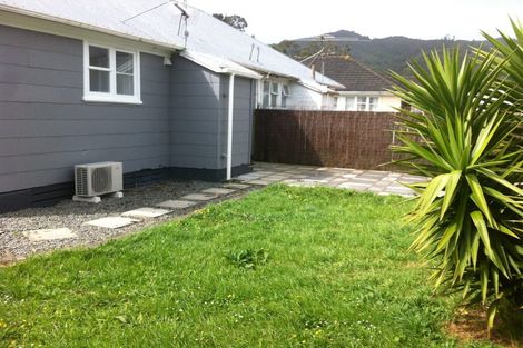 Photo of property in 6 Harris Street, Naenae, Lower Hutt, 5011