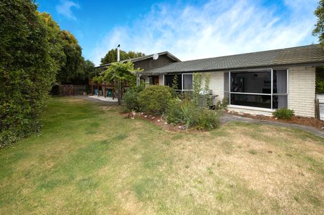Photo of property in 10a Tracy Place, Redwood, Christchurch, 8051
