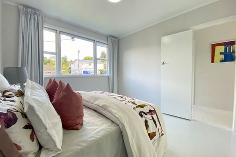 Photo of property in 12 Utting Street, Birkdale, Auckland, 0626