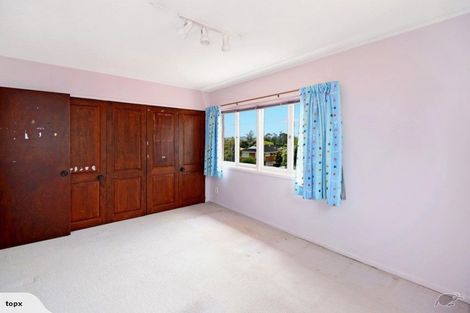 Photo of property in 19 Marywil Crescent, Hillcrest, Auckland, 0627