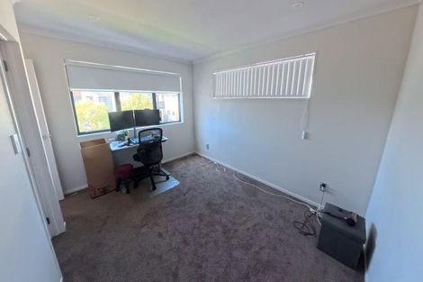 Photo of property in 11 Pihoihoi Place, Hobsonville, Auckland, 0616