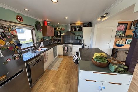 Photo of property in 63 Elliston Crescent, Stanmore Bay, Whangaparaoa, 0932