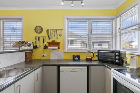 Photo of property in 17 Stephen Street, Trentham, Upper Hutt, 5018