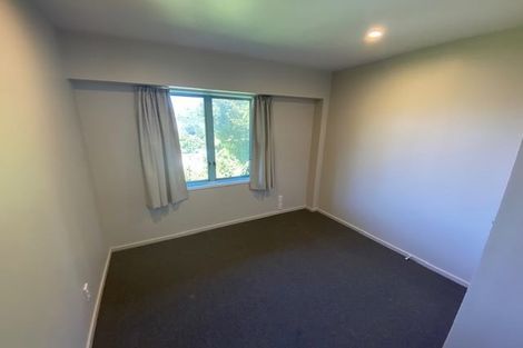 Photo of property in 2/93a Kelburn Parade, Kelburn, Wellington, 6012