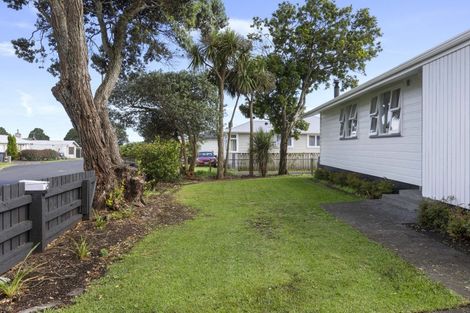 Photo of property in 6 Calgher Avenue, Waitara, 4320