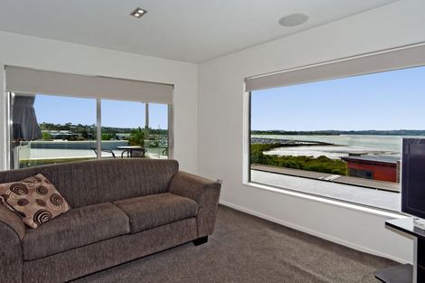 Photo of property in 27 Seacrest Drive, West Harbour, Auckland, 0618