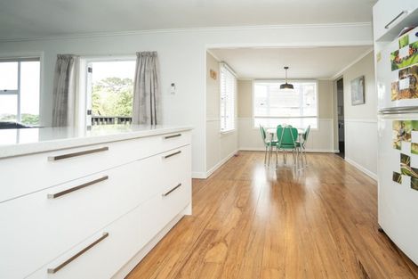 Photo of property in 136 Frankley Road, Frankleigh Park, New Plymouth, 4310