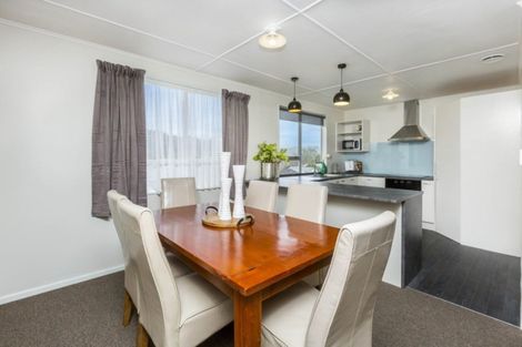 Photo of property in 34 Blueberry Grove, Timberlea, Upper Hutt, 5018