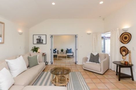 Photo of property in 76 Arthur Street, Blenheim, 7201