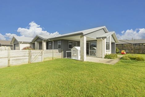 Photo of property in 50 Penetaka Heights, Pyes Pa, Tauranga, 3112