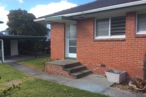 Photo of property in 77 Birdwood Avenue, Papatoetoe, Auckland, 2025