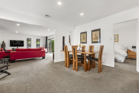 Photo of property in 5a Elizabeth Street, Orewa, 0931