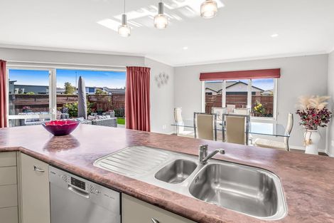 Photo of property in 19 Branigan Parade, Kelvin Grove, Palmerston North, 4414