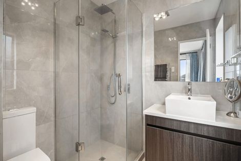 Photo of property in 11 Koiora Road, Clarks Beach, 2122