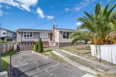 Photo of property in 7 Kaweka Street, New Lynn, Auckland, 0600