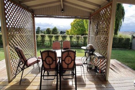 Photo of property in 15 Lake View Road, Waipukurau, 4200