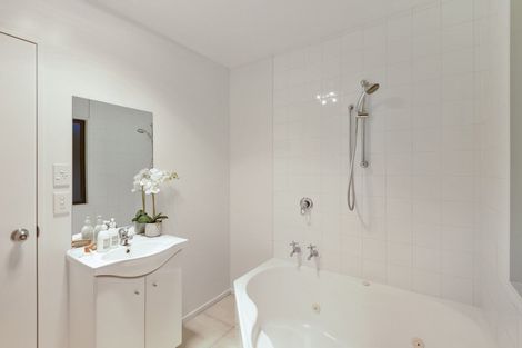 Photo of property in 128 Sherborne Street, St Albans, Christchurch, 8014