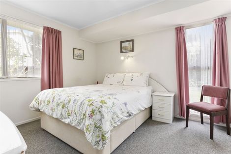 Photo of property in 138 Weatherly Road, Torbay, Auckland, 0630