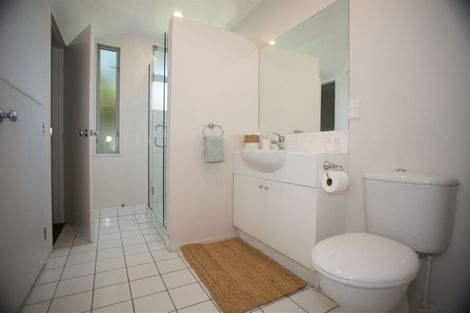 Photo of property in 35 Oakford Close, Riccarton, Christchurch, 8011