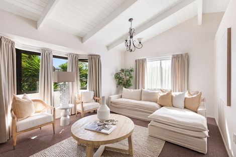 Photo of property in 38 Carlton Terrace, Westown, New Plymouth, 4310