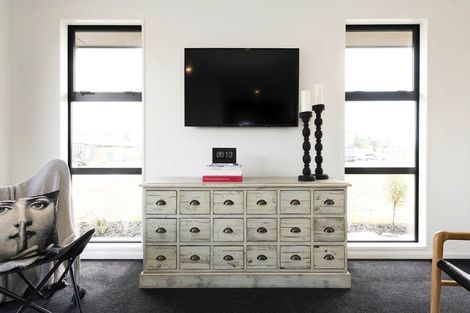 Photo of property in 35 West Plains Road, Waikiwi, Invercargill, 9810