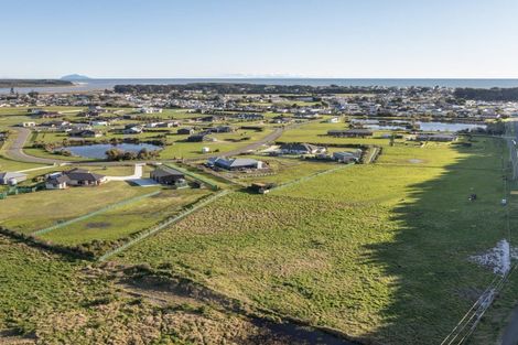 Photo of property in 11 Carex Grove, Foxton Beach, Foxton, 4815