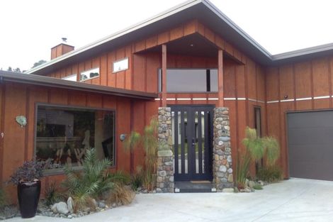 Photo of property in 9 Te Arakete Place, Hurworth, New Plymouth, 4310