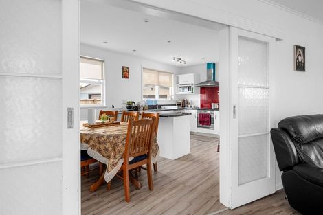 Photo of property in 90 Mount View Road, Melville, Hamilton, 3206