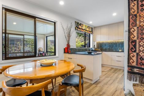 Photo of property in 5 Castle Way, Beckenham, Christchurch, 8023