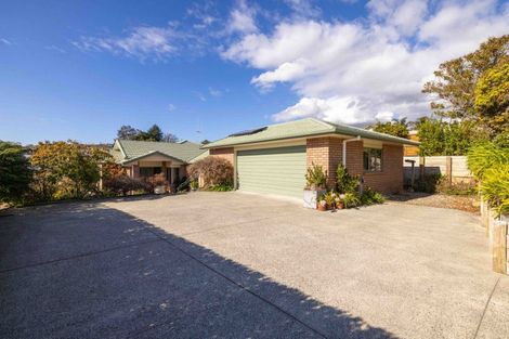 Photo of property in 39 Bayvista Close, Welcome Bay, Tauranga, 3112