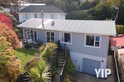 Photo of property in 36 Batchelor Street, Newlands, Wellington, 6037