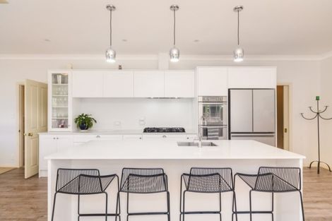 Photo of property in 8 Kowhai Avenue, Takaro, Palmerston North, 4410