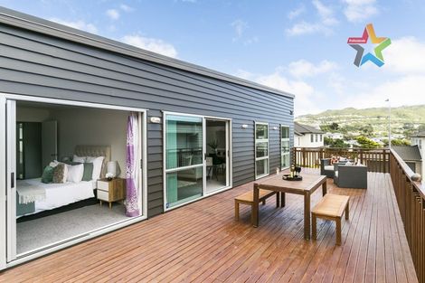 Photo of property in 17 Cresswell Place, Johnsonville, Wellington, 6037