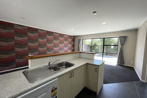 Photo of property in 913/9 Fields Parade, Oteha, Auckland, 0632